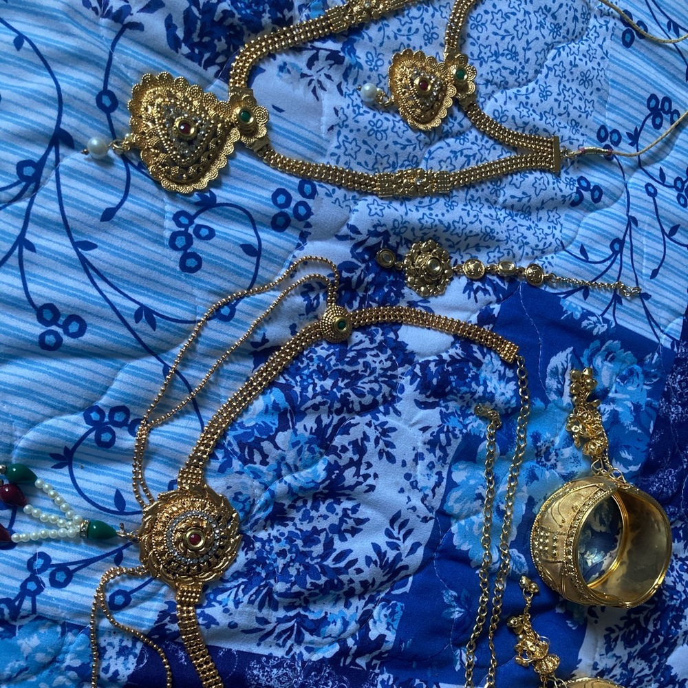 Indian accessory set - Picture 4 of 6